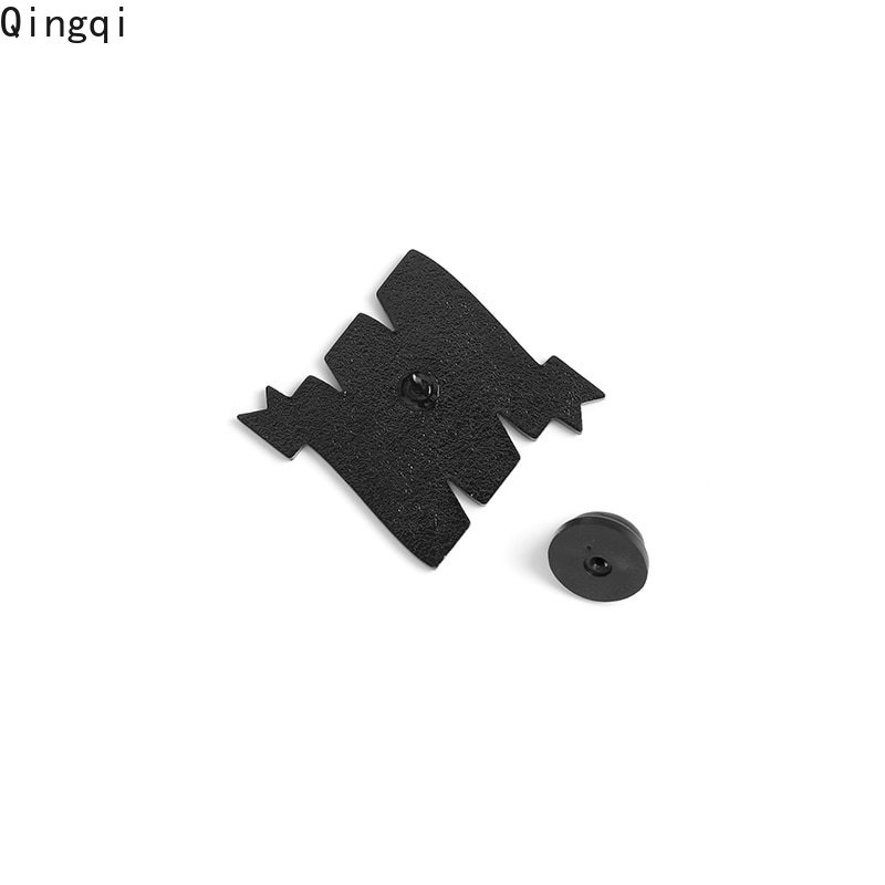 Ghim cài áo MISS ZOE thiết kế khắc chữ kiểu dáng độc đáo