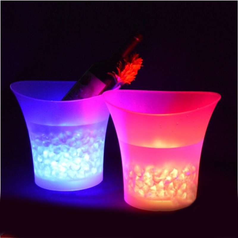 Xô đựng đá 5L có đèn LED nhiều màu sắc rực rỡ