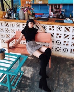 Áo croptop ôm cổ trụ