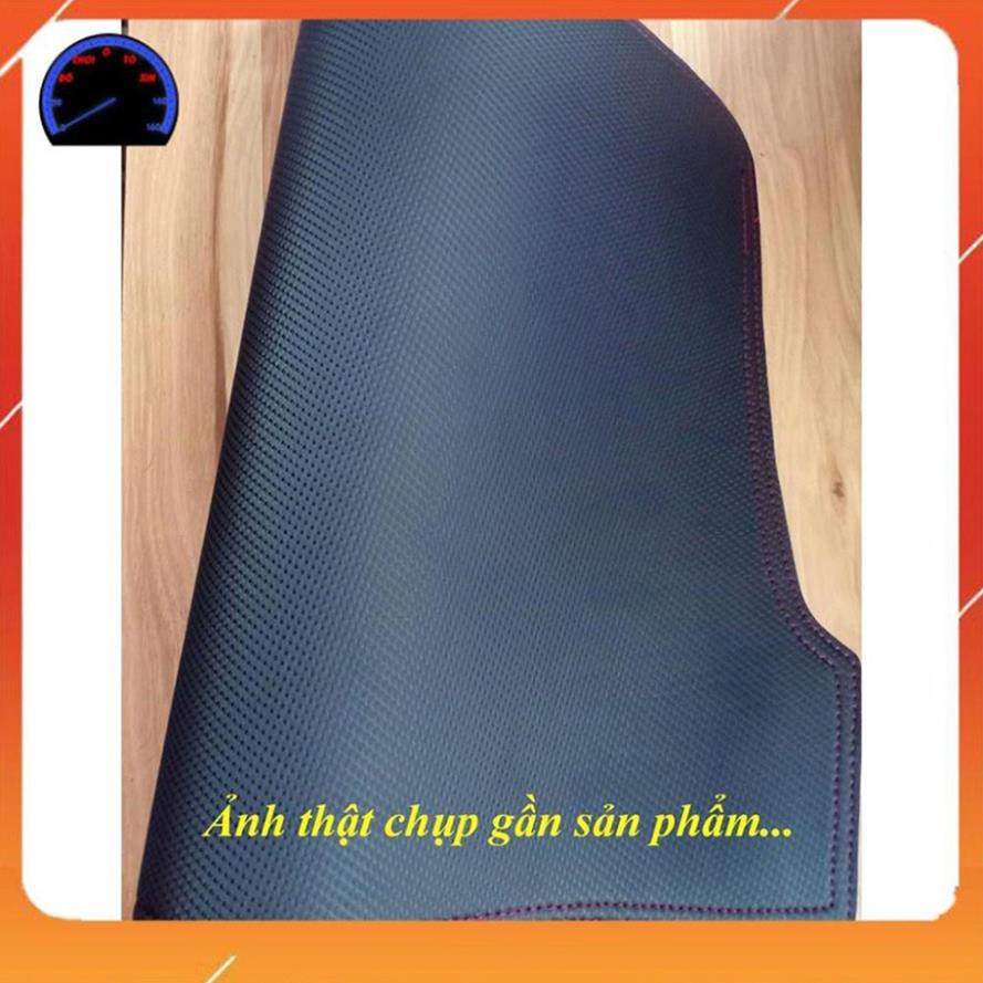 Thảm taplo Kia Soluto - da vân carbon cao cấp