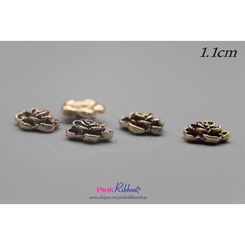Set 5 cái - Charm hoa hồng nhí mạ vàng xi