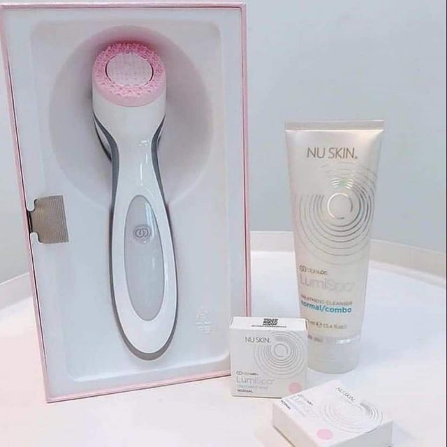 Máy rửa mặt matxa Lumispa