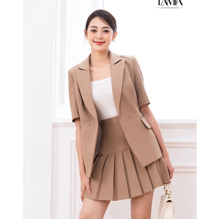 Áo vest nữ công sở Lamia Design LE158 màu nâu tây phối chân váy xếp ly mini trẻ trung