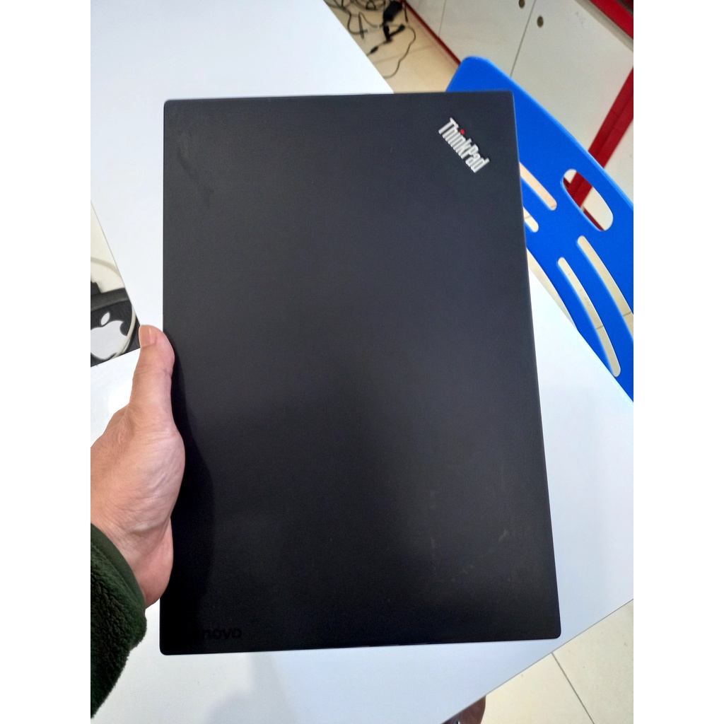 Laptop siêu ngon cho anh, chị, em văn phòng, học tập Thinkpad X1 carbon Gen5 mỏng nhẹ như Ipad | BigBuy360 - bigbuy360.vn