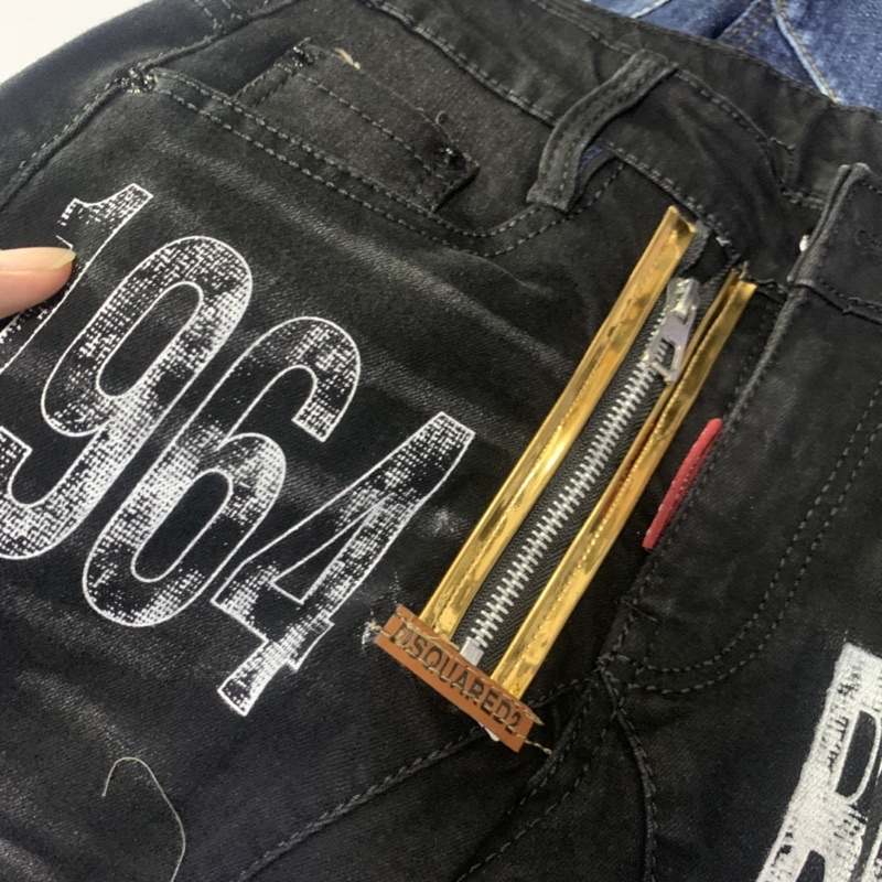 Quần Jean khoá lệch vàng hoạ tiết in chữ 1964 BROSS QJ36