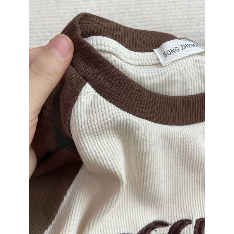 Áo Thun Lửng Tay Dài Thêu Chữ Trẻ Trung Cho Nữ