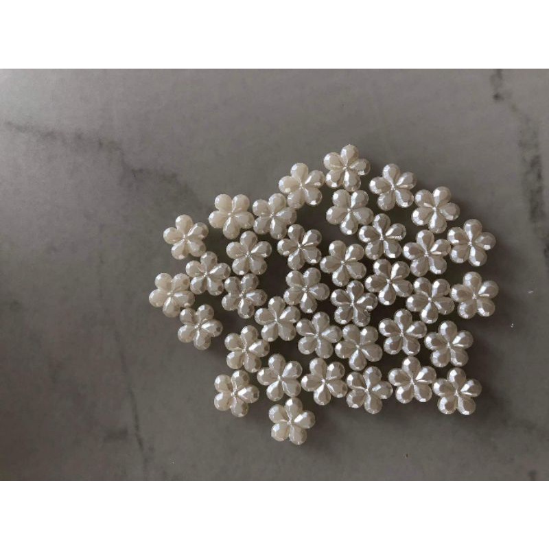 (50g)Hoa nhựa ngọctrai 5 cánh 14mm, nguyên liệu làm trang sức cổ trang, nguyên liệu diy
