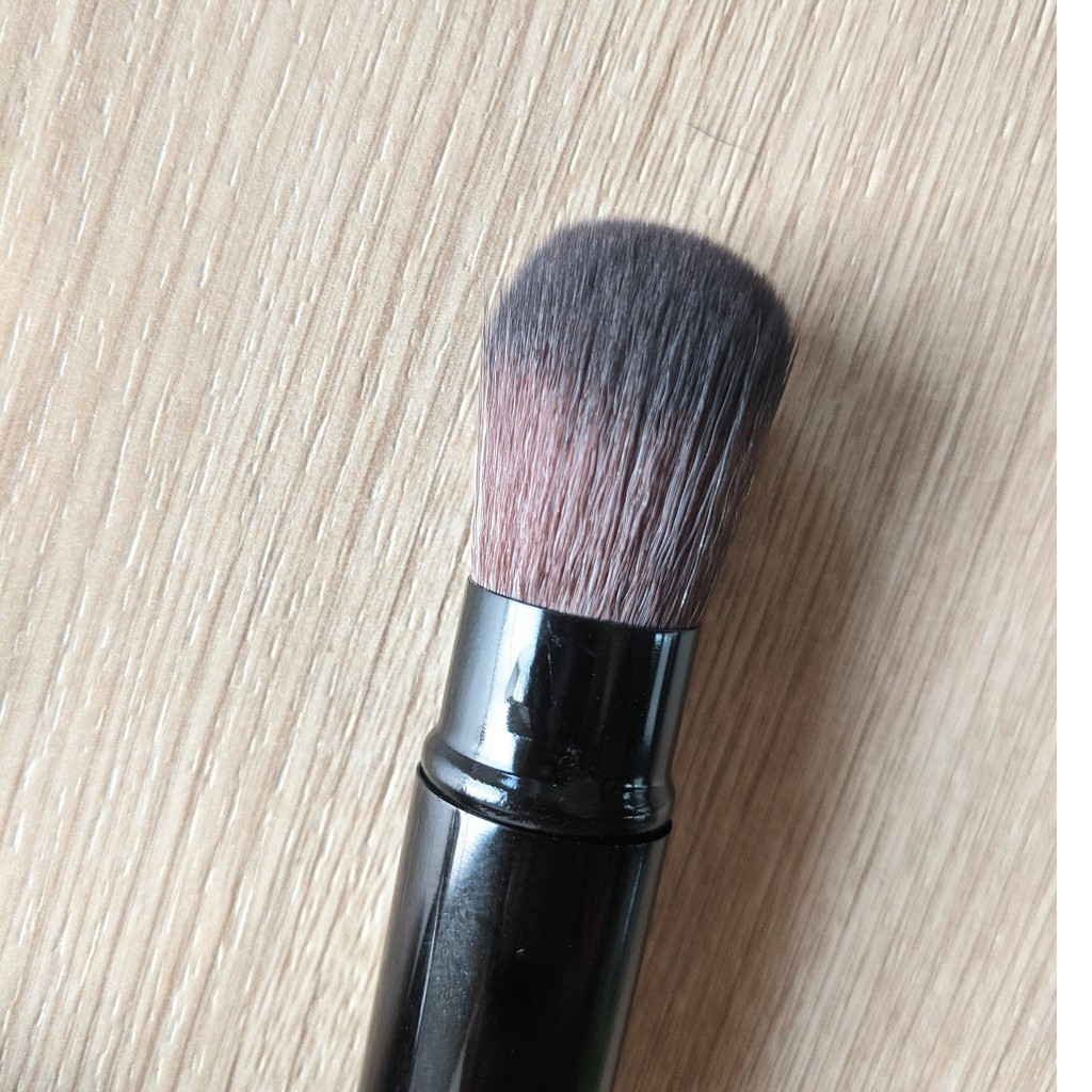 Cọ phủ phấn Vacosi M18 nhỏ gọn tiện dụng