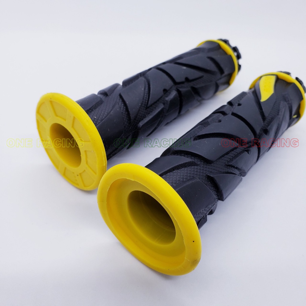 2 Bao tay spider có gù tay cầm xe máy mẫu cao cấp gắn thông dụng các mẫu xe hiện nay, màu vàng