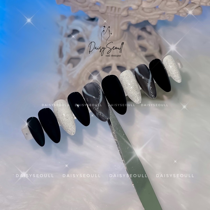 Nailbox thiết kế nhũ thạch đen chanh sả
