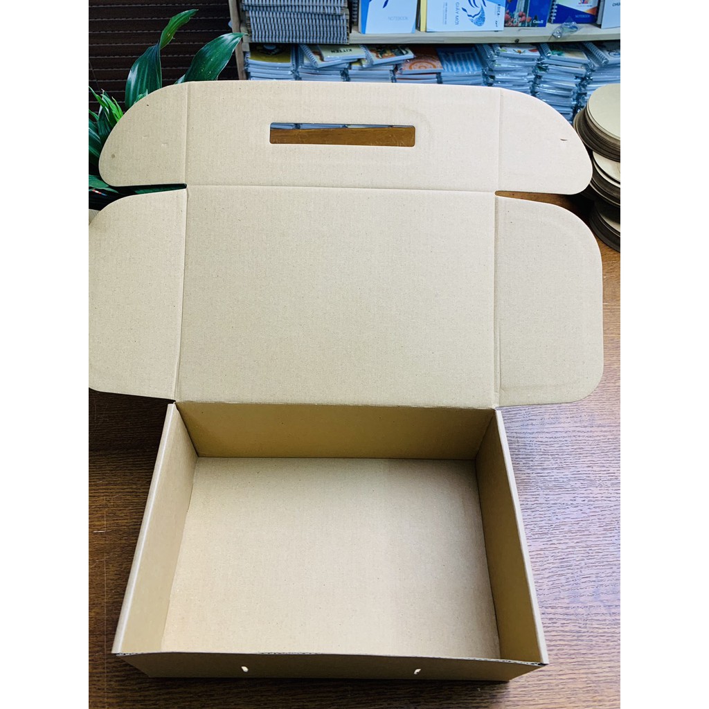 Hộp quà sóng mặt Kraft siêu chắc chắn 20x30x10cm | BigBuy360 - bigbuy360.vn