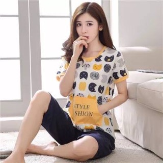 Bộ đồ ngủ lửng.