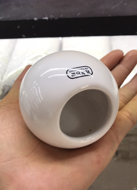 Nhà ngủ sứ tròn