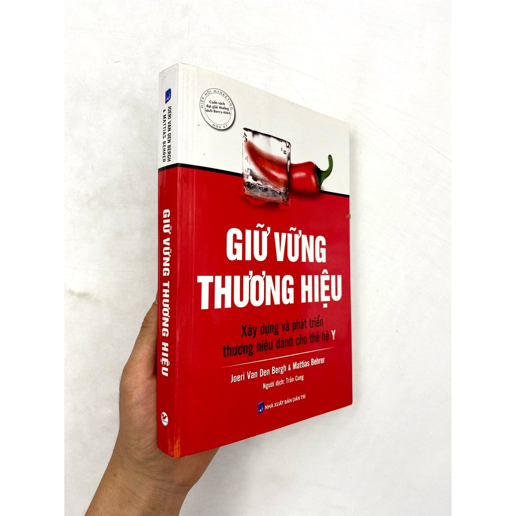 Sách - Giữ Vững Thương Hiệu