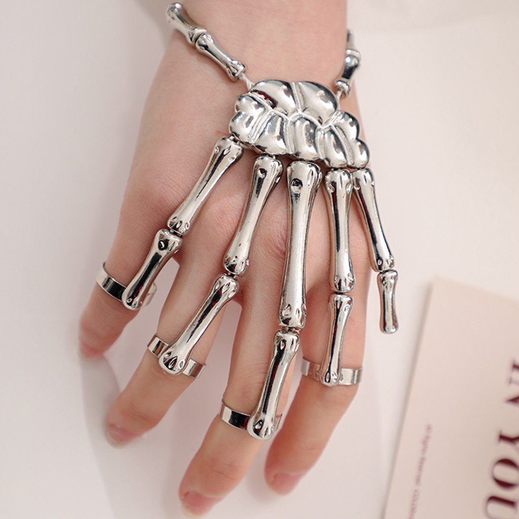 Vòng tay kết hợp nhẫn hình xương bàn tay phong cách gothic độc đáo