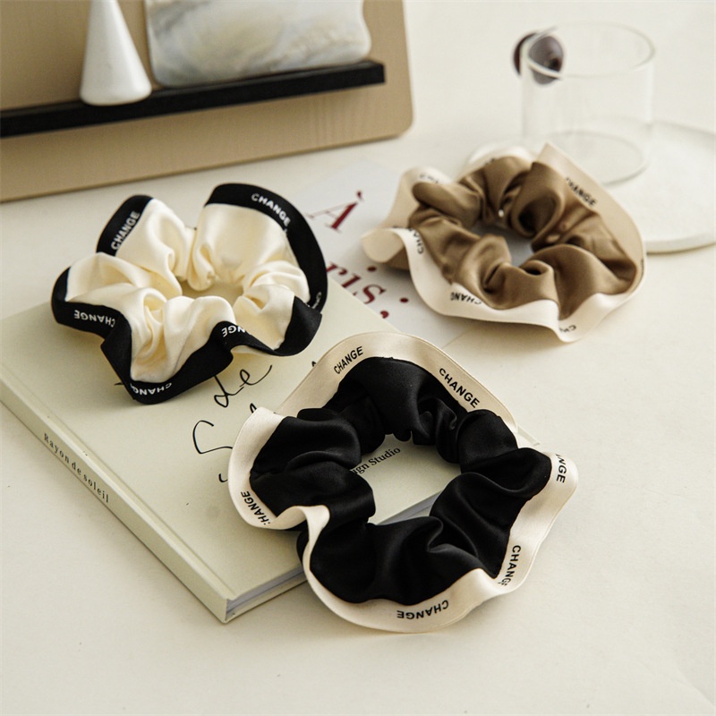 Scrunchies vải satin viền chữ CHANGE dây cột tóc nữ tính đáng yêu S30