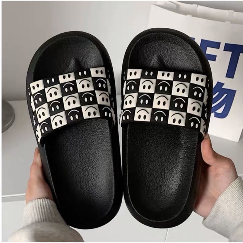 DÉP SLIPPER-DÉP QUAI NGANG HÌNH MẶT CƯỜI ĐI LÙI SIZE