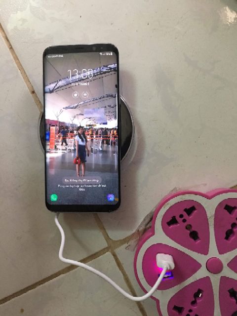 Sạc điện thoại không dây có video