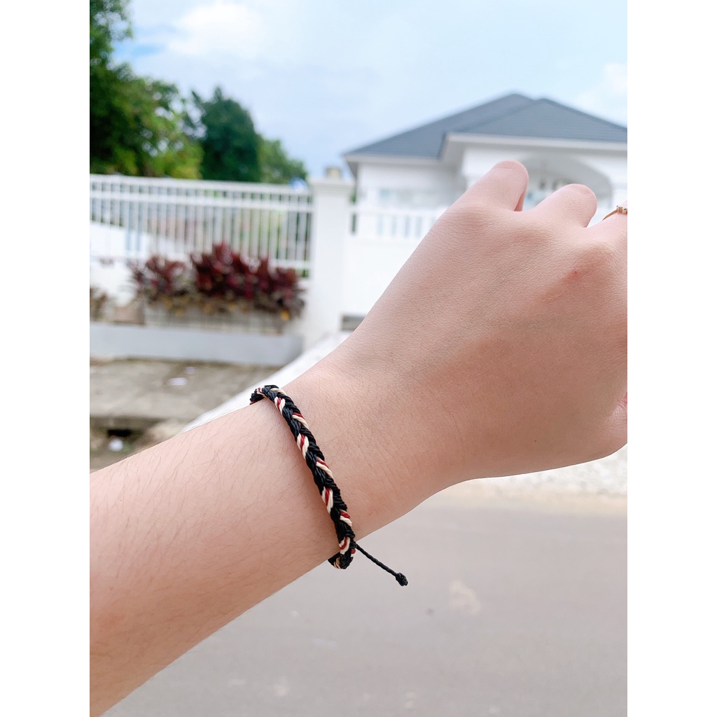 Vòng bính sấm sét đen