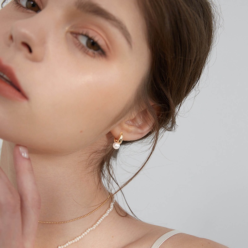 Khuyên Tai Dạng Vòng Đính Ngọc Trai Đơn Giản Màu Sắc Thời Thượng Phong Cách Hàn Quốc
