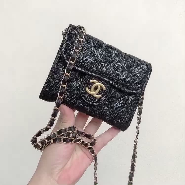 Túi xách mini size 12cm dây xích đeo chéo có nhiều ngăn cực hot.