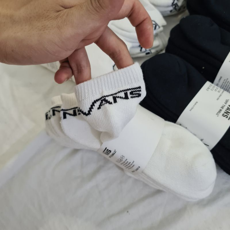 g] Pack 4 đôi tất thể thao Vans cổ ngắn White/Black CA30516