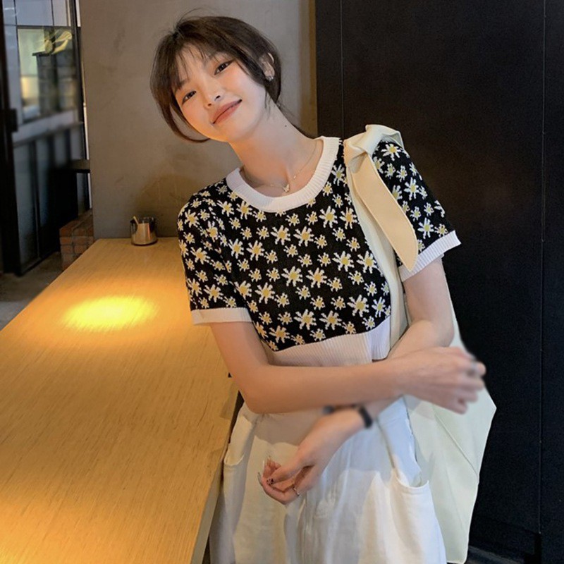 Áo Thun Dệt Kim Tay Ngắn Cổ Tròn Hở Rốn In Họa Tiết Hoa Ngọt Ngào Phong Cách Hàn Quốc Cho Nữ