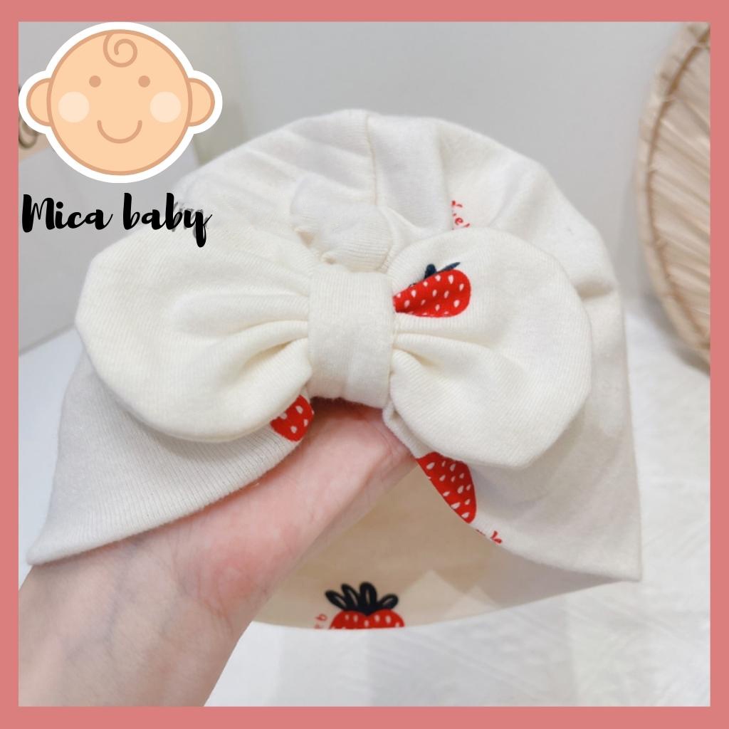 Mũ turban trắng kem họa tiết quả dâu đáng yêu cho bé Mica Baby MTB88