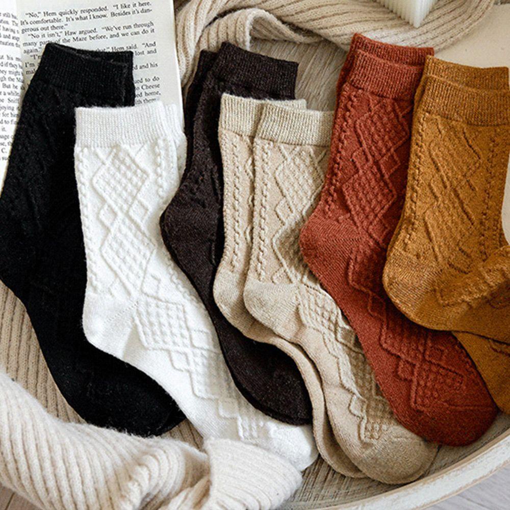 Đôi Vớ Họa Tiết Hình Thoi Nhiều Màu Sắc Thời Trang Thu Đông Dành Cho Nữ