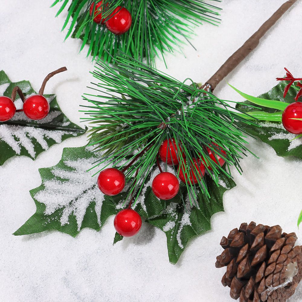 Nhánh cây thông đỏ nhân tạo độc đáo trang trí nhà cửa dịp giáng sinh DIY