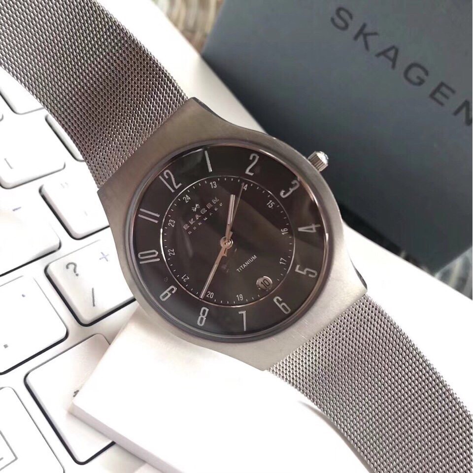 Đồng Hồ Nam SKAGEN 233XLTTM Nền Mặt Số Thể Hiện 24 Giờ
