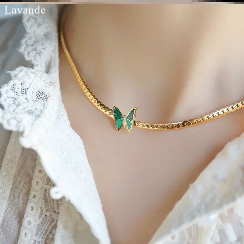 Dây Chuyền Mạ Vàng 18K Mặt Hình Bươm Bướm Màu Xanh Lá Phong Cách Retro