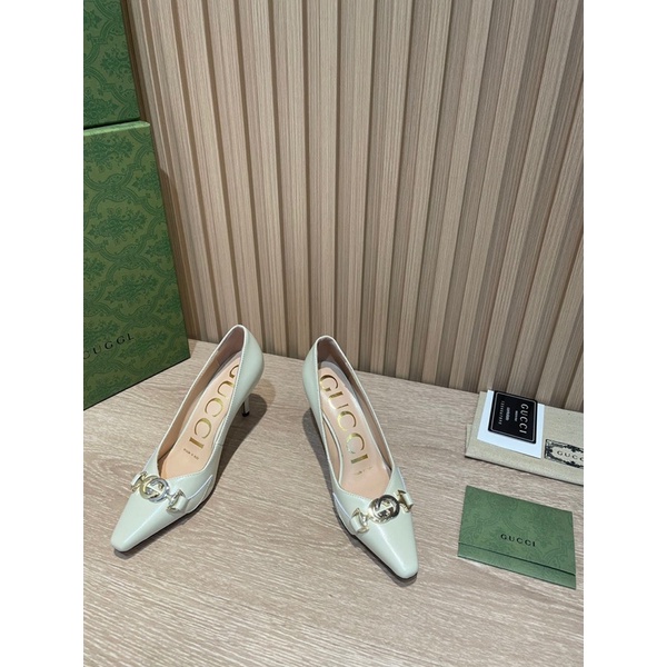 Giày cao gót mũi nhọn Gucci GC da thật cao cấp mặt kim loại ánh bạc