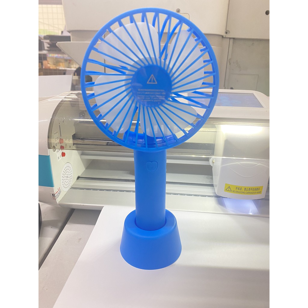 Quạt Cầm Tay Gutek Minifan 3 Tốc Độ Gió Với Pin Sạc Tích Điện, Tặng Kèm Dây Đeo Và Chân Để Bàn | BigBuy360 - bigbuy360.vn