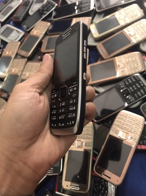 Nokia E52