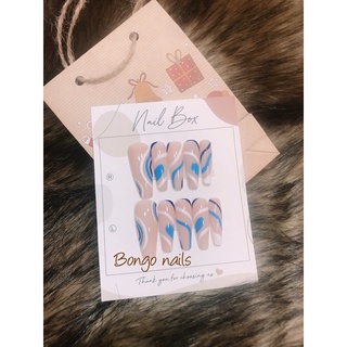 Nails box móng úp màu hồng vẽ hoạ tiết trắng xanh