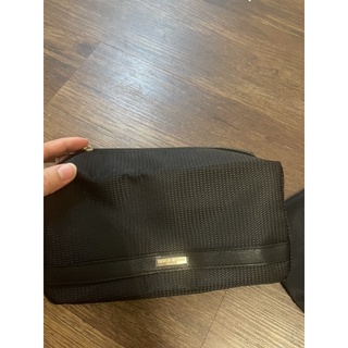 Ví đựng đồ cá nhân Man pouch của Giorgio Armani
