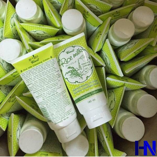 Sữa rửa mặt trắng da kiềm dầu chính hãng tốt nhất CS21