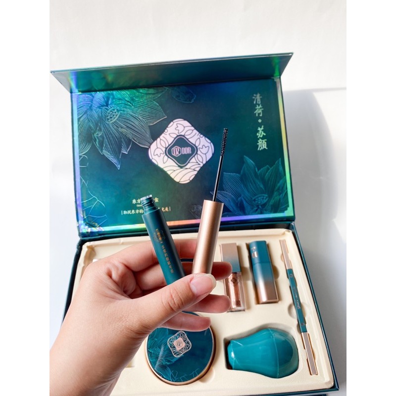 Bộ Trang Điểm Cổ Trang 9 Món DDR | BigBuy360 - bigbuy360.vn