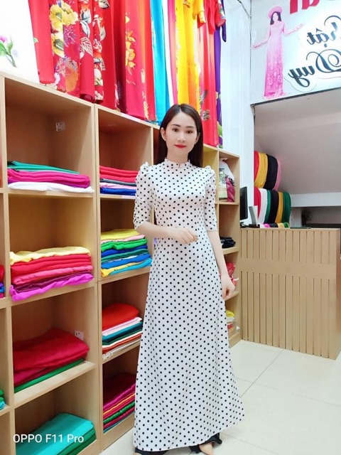 Áo dài chấm bi lụa Hàn Châu