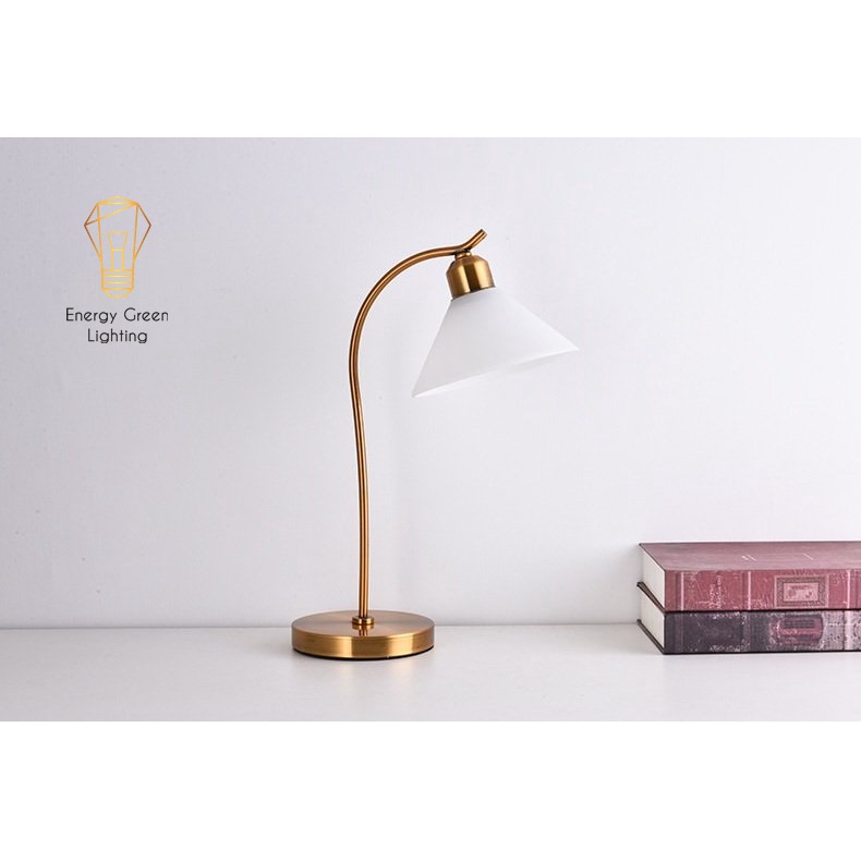 Đèn Bàn Học Đọc Sách, Làm Việc Energy Green Lighting DB-3080 - Khung Kim Loại,Chao Thủy Tinh - Kiểu Dáng Sang Trọng