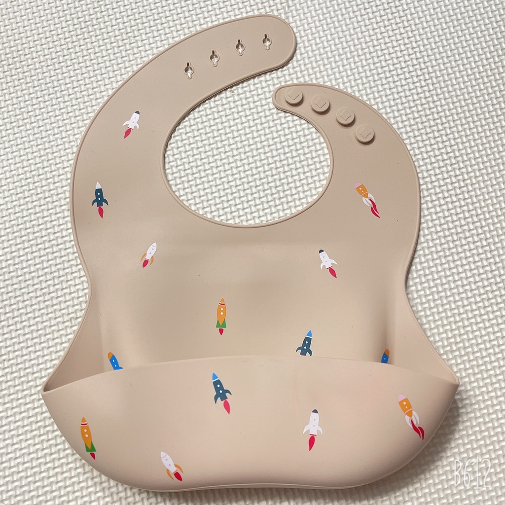 FamiShop Yếm ăn dặm silicon hình gấu chery họa tiết Hàn Quốc