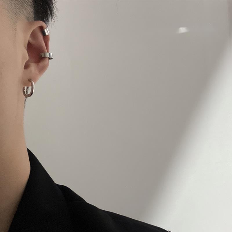 Khuyên Tai Kẹp Bằng Thép Titan Đơn Giản Cá Tính Dễ Phối Đồ Phong Cách punk unisex