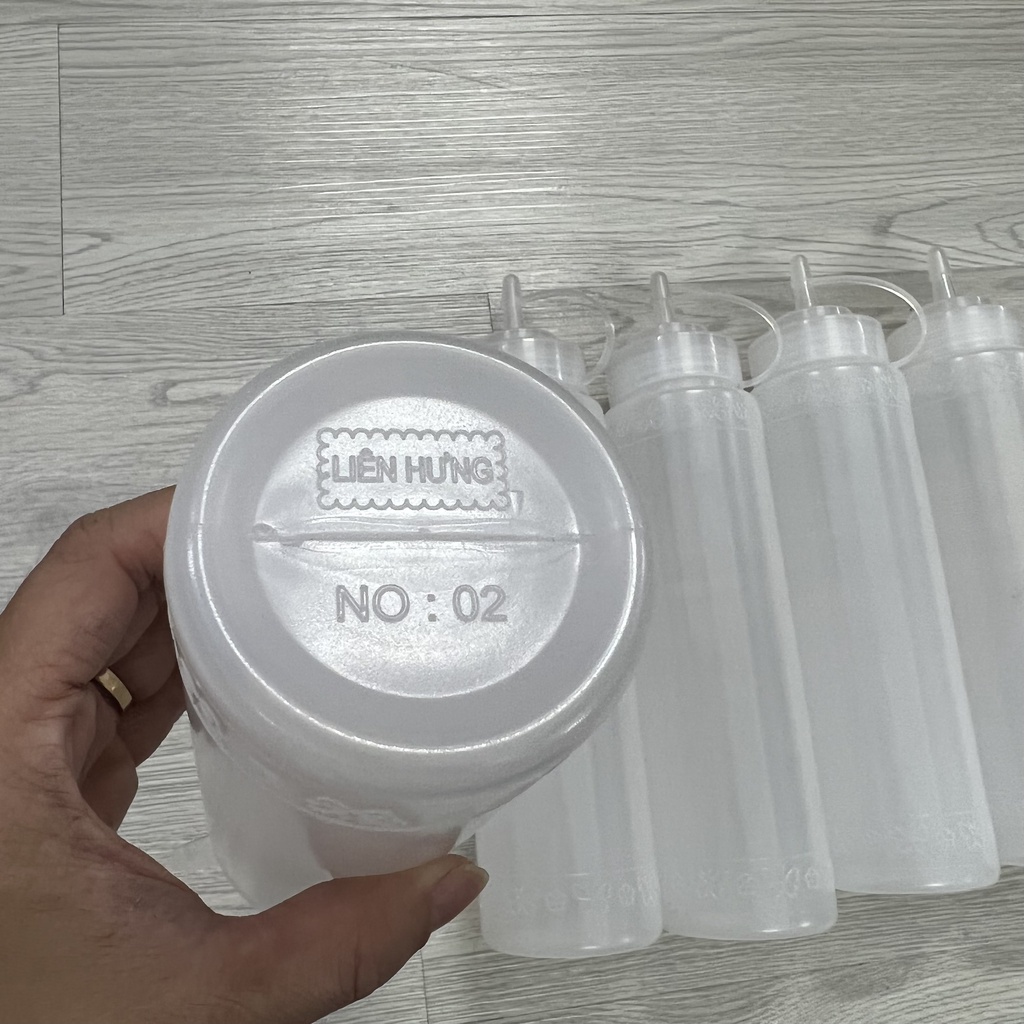Bình bóp nhựa đựng Tương ớt, Tương cà, Sữa đặc có đầu nhọn