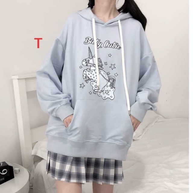 Áo hoodie ngựa sừng Cutie in ngực DTR1019