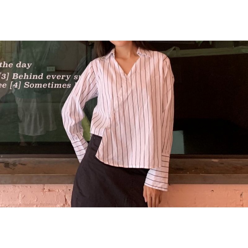 Set sơ mi Freesize + baggy jeans rách gối