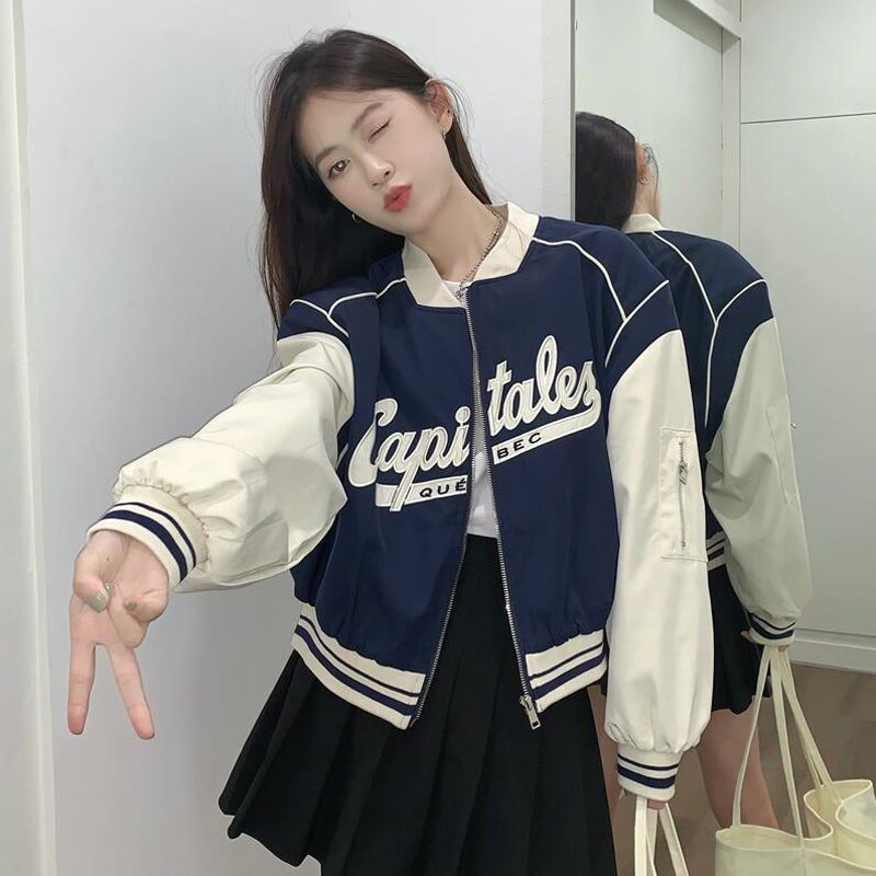 Áo khoác COZOKC tay dài cổ đứng dáng rộng in chữ thời trang trẻ trung