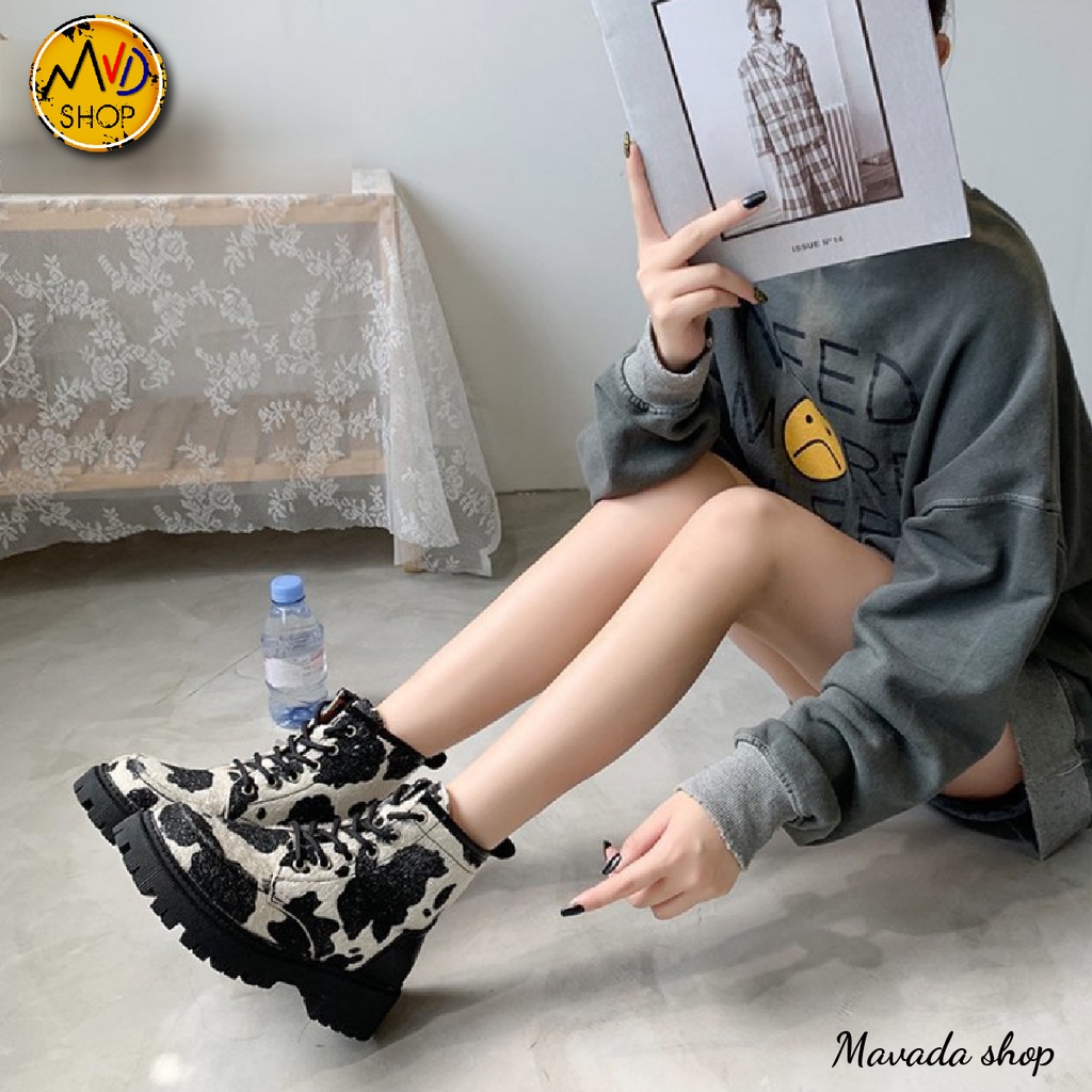 Giày Boot Cao Cổ Họa Tiết Bò Sữa Kiểu Hàn Quốc Cá Tính Cool Ngầu | BigBuy360 - bigbuy360.vn