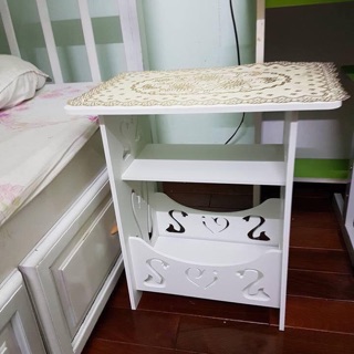 Kệ gỗ thiên Nga đầu giường tặng kèm khăn trải bàn