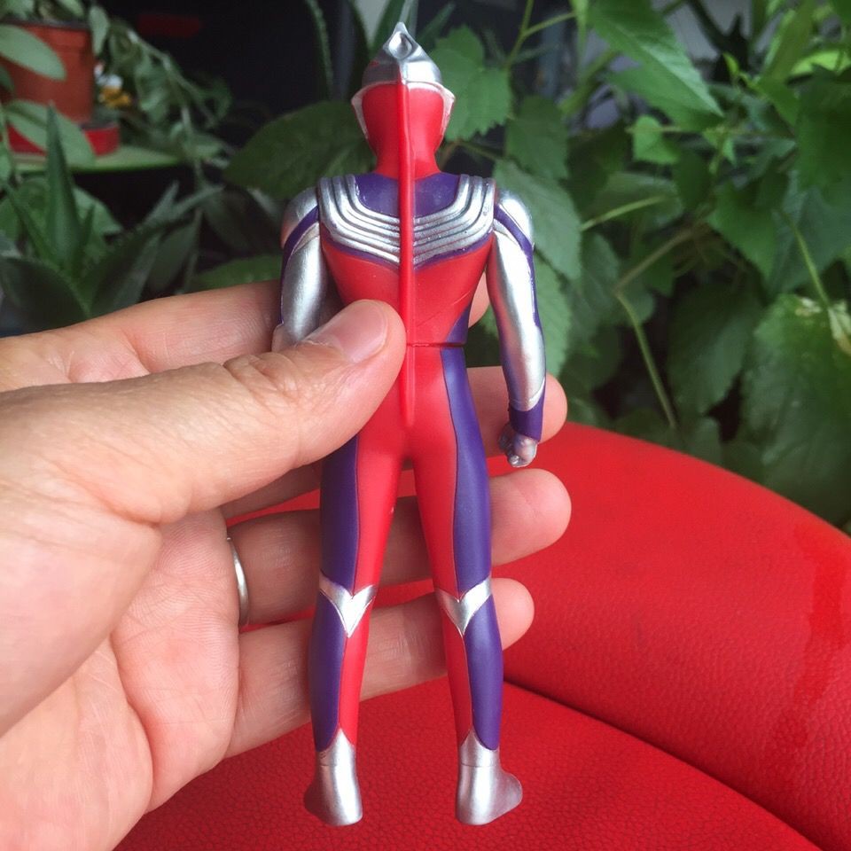 ULTRAMAN Đồ Chơi Mô Hình Nhân Vật Tiga Siêu Nhân 13cm